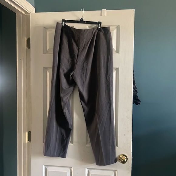 NYCC | Gray Dress Pants - Picture 2 of 3